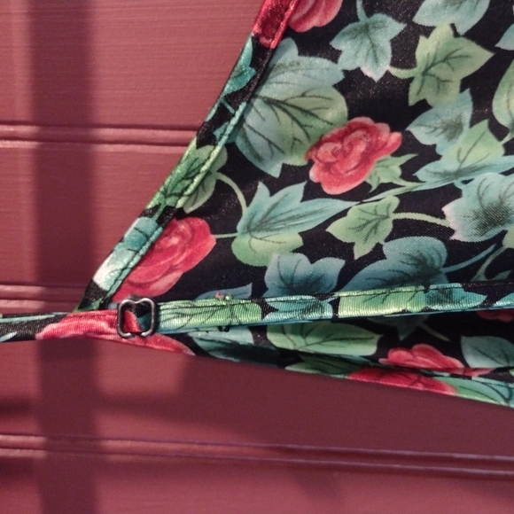 Vanity Fair Slip - Picture 8 of 8